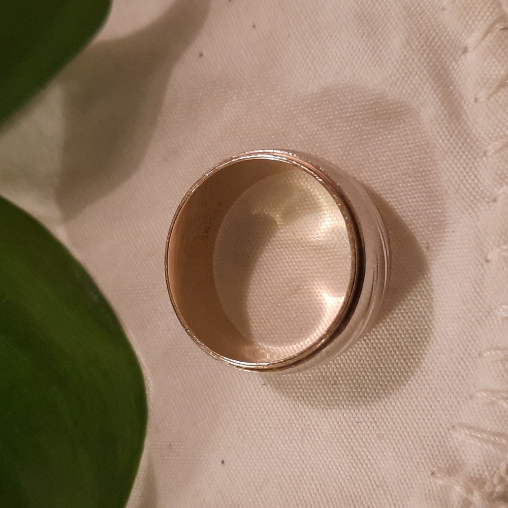 White gold and yellow  14 k gold thick ring pinky ring , small size 7 - Picture 4 of 4
